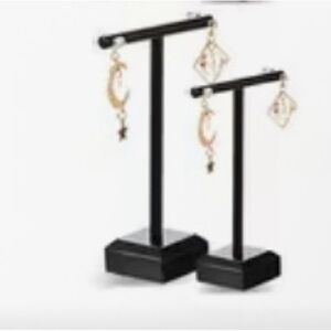 Elegant Black Jewelry Stand